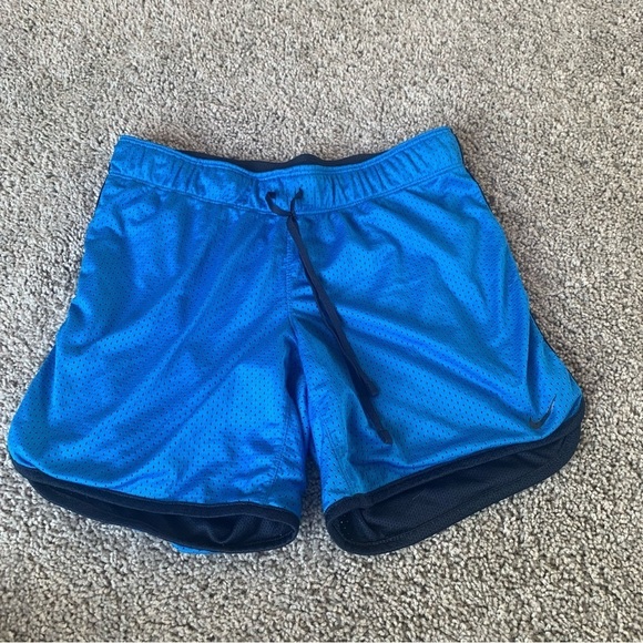 Nike Women's Drill Mesh Training Shorts Blue/ Navy Extra Small - Picture 1 of 6
